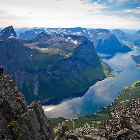 Leilighet I Hjertet Av Sunnmore! Sykkylven Экстерьер фото