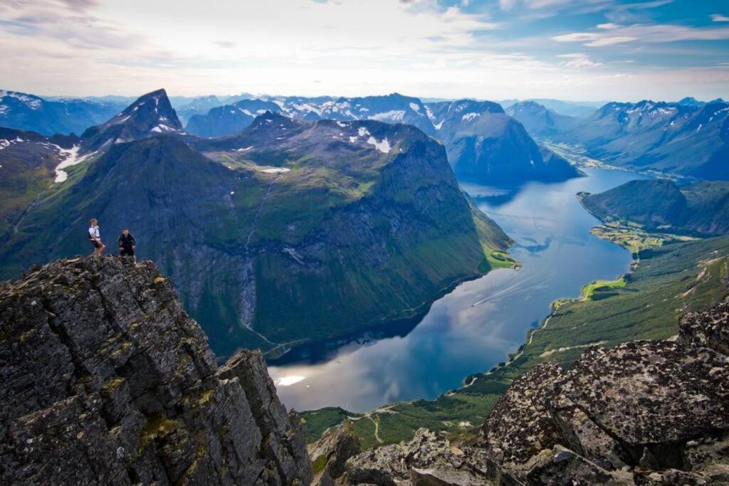 Leilighet I Hjertet Av Sunnmore! Sykkylven Экстерьер фото