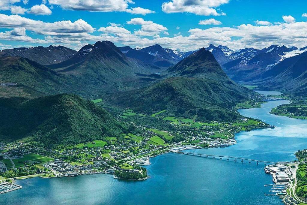 Leilighet I Hjertet Av Sunnmore! Sykkylven Экстерьер фото